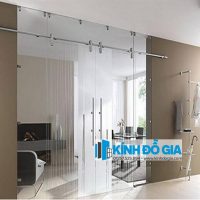 cach-chon-kinh-cuong-luc-dung-tieu-chuan-de-lam-cua-kinh (2)