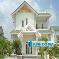 danh-gia-cua-khach-hang-doi-voi-cua-nhom-he-viet-phap (1)